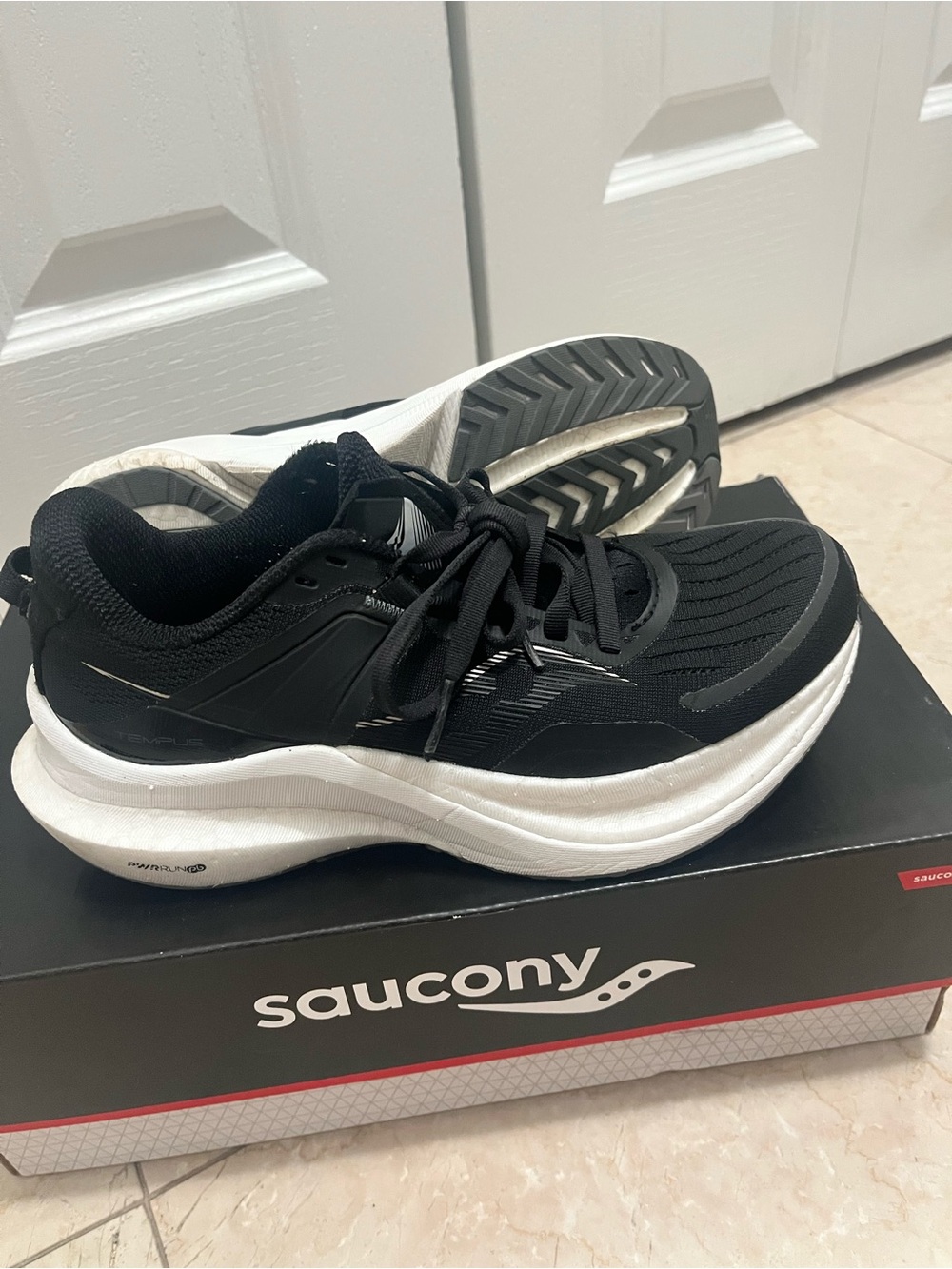 Saucony Tempus Running Sneakers